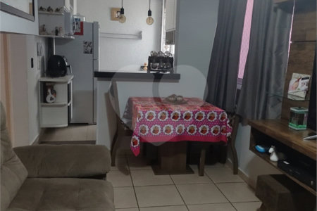 Apartamento no Condomínio Mont Royal