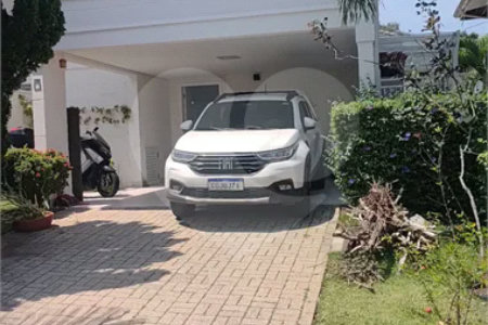 Sobrado de Alto Padrão com Piscina Aquecida, Energia Solar e Lazer Completo no Condominio Natura Village