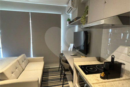 Studio mobiliado em andar alto com lazer completo em Indianópolis