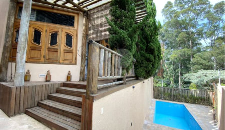 Casa em condomínio à venda com 4 quartos, sendo 3 suítes,  em Jardim Vitória Régia, São Paulo, SP