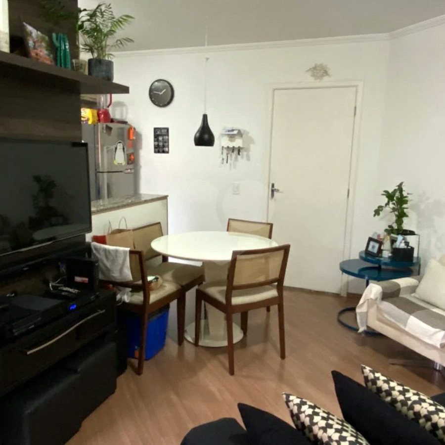Apartamento com 48m², 2 quartos, garagem, à venda na Vila Nova Cachoeirinha