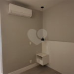 Apartamento com 2 vagas no Campo Belo