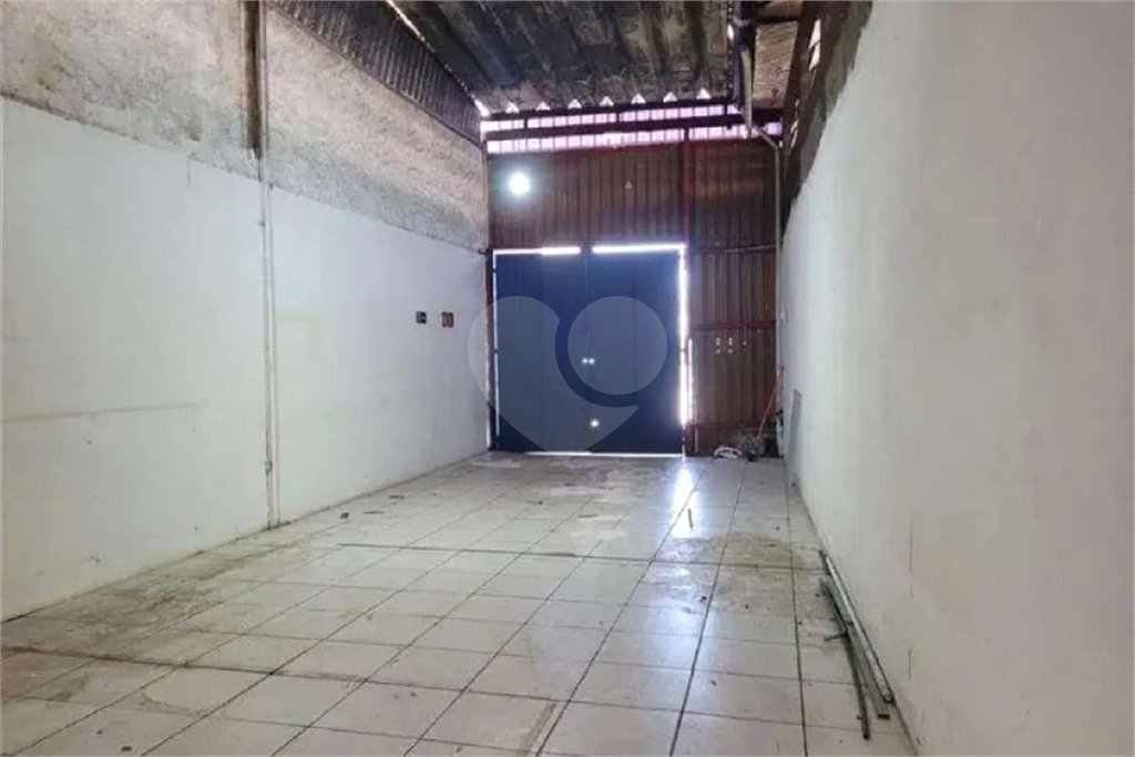 Galpão Comercial com 370m² para venda e locação na Vila Guarani – Excelente Oportunidade para Empresas