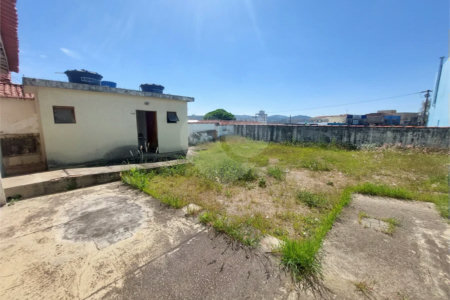 Casa Comercial com 4 salões à venda - Centro | Atibaia