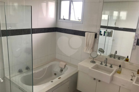Casa à venda com 4 suítes no condomínio Sunset Brooklin, São Paulo - SP