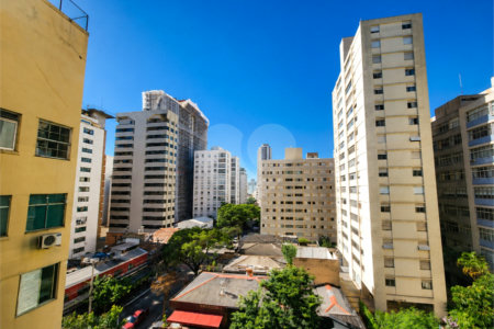 Apartamento reformado com 186 m² em Santa Cecília