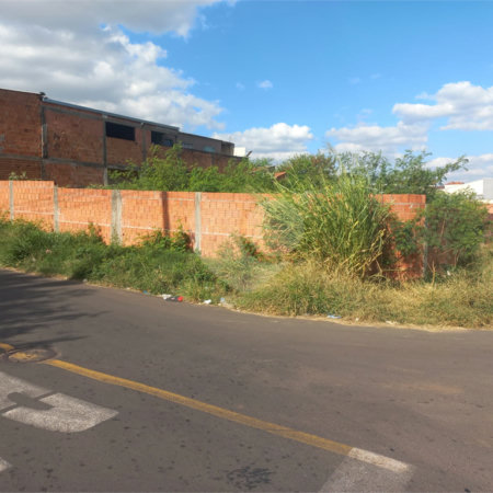Terreno para venda contendo 300,00 m² de área total.