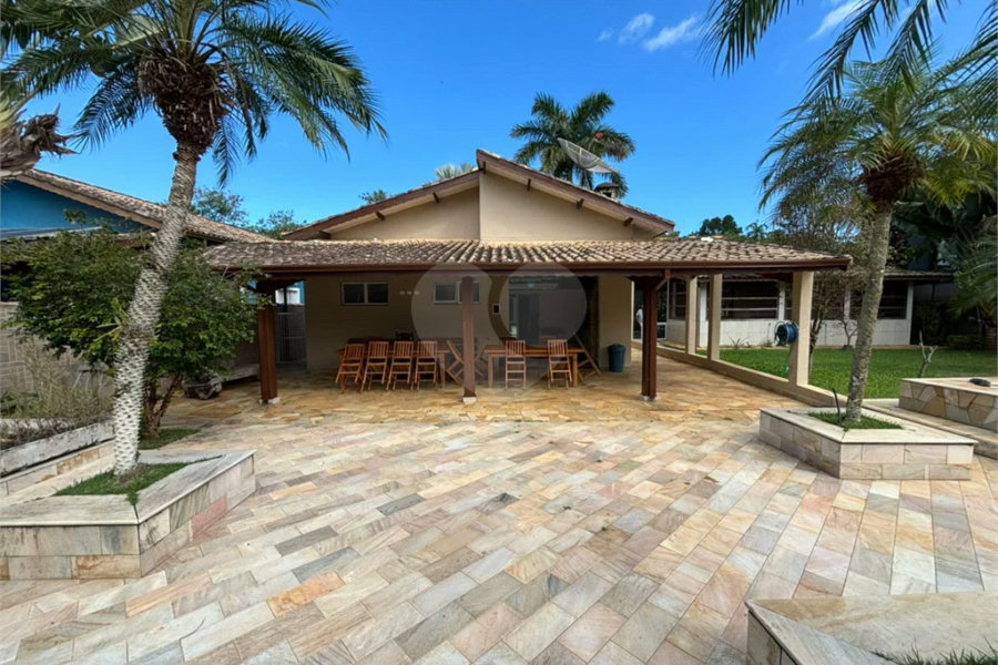 Casa à venda com 4 quartos, sendo 3 suítes,  em Morada da Praia, Bertioga, SP