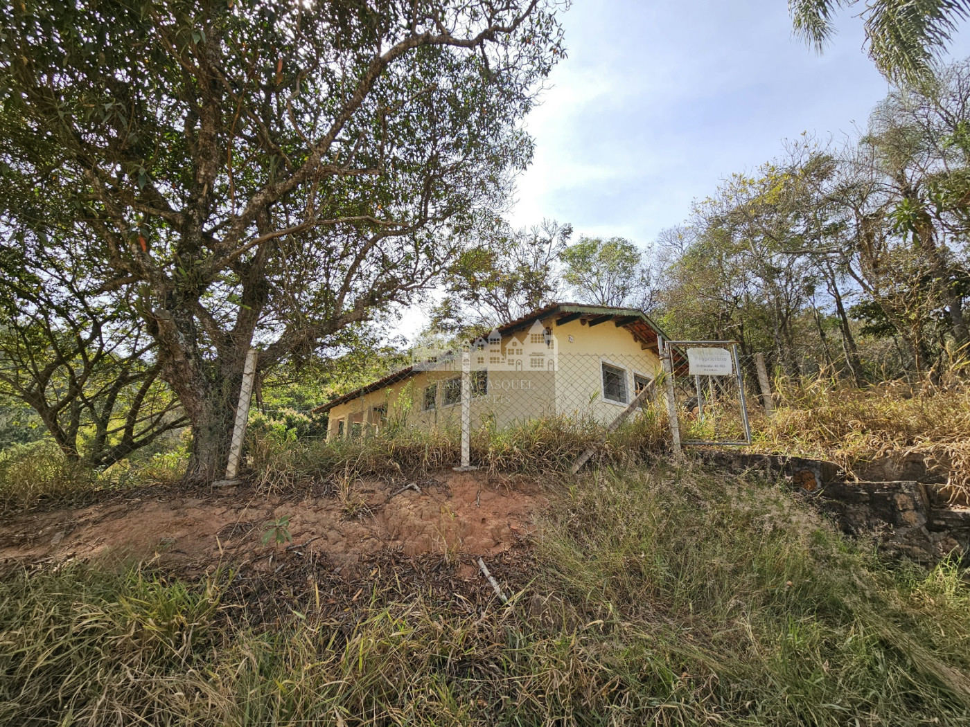 Chácara à venda com 2 quartos em Estância Santa Maria do Laranjal, Atibaia, SP