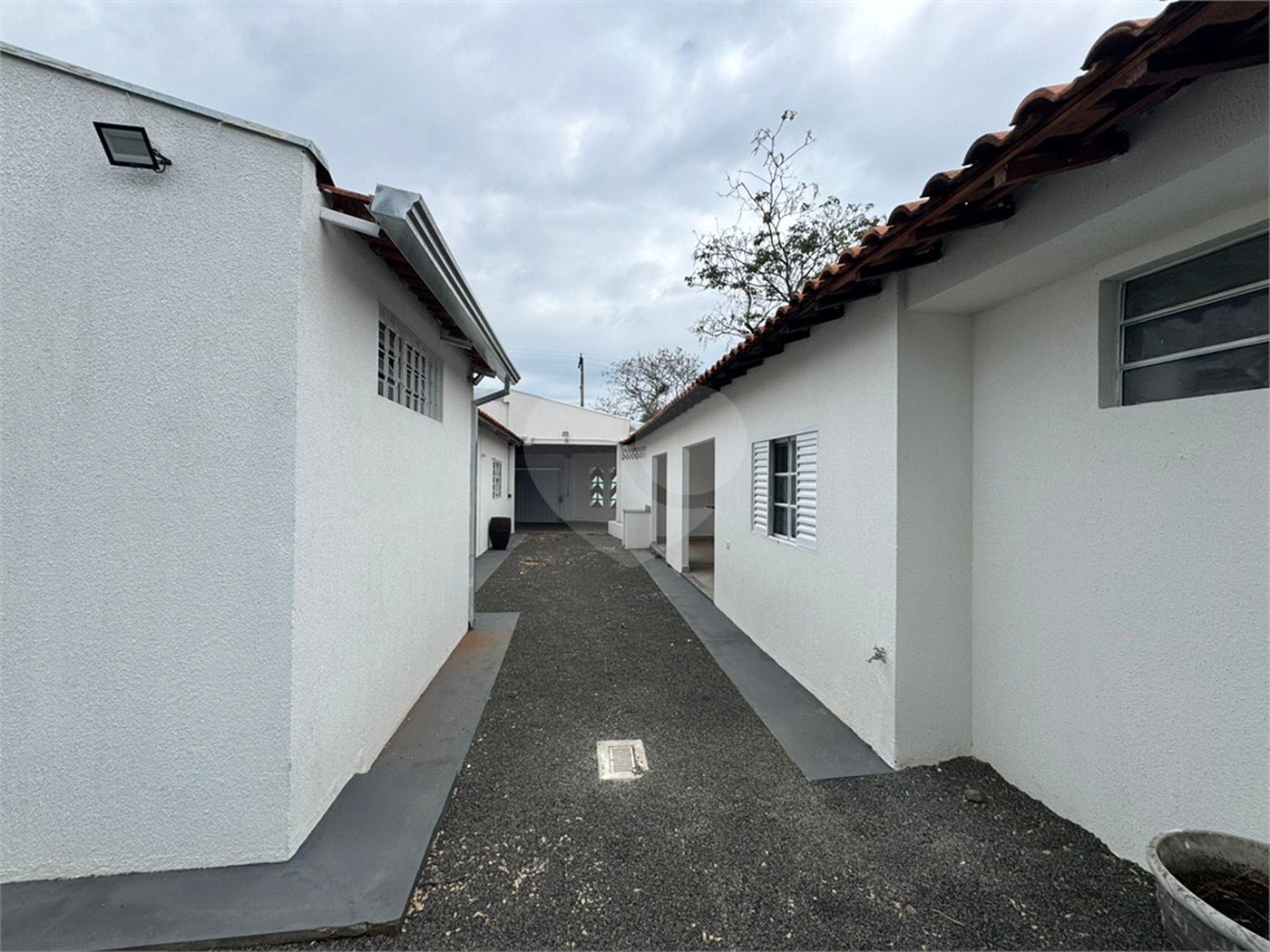 Casa á venda, com 03 Dormitórios, no Bairro Parque Primavera em São Carlos.