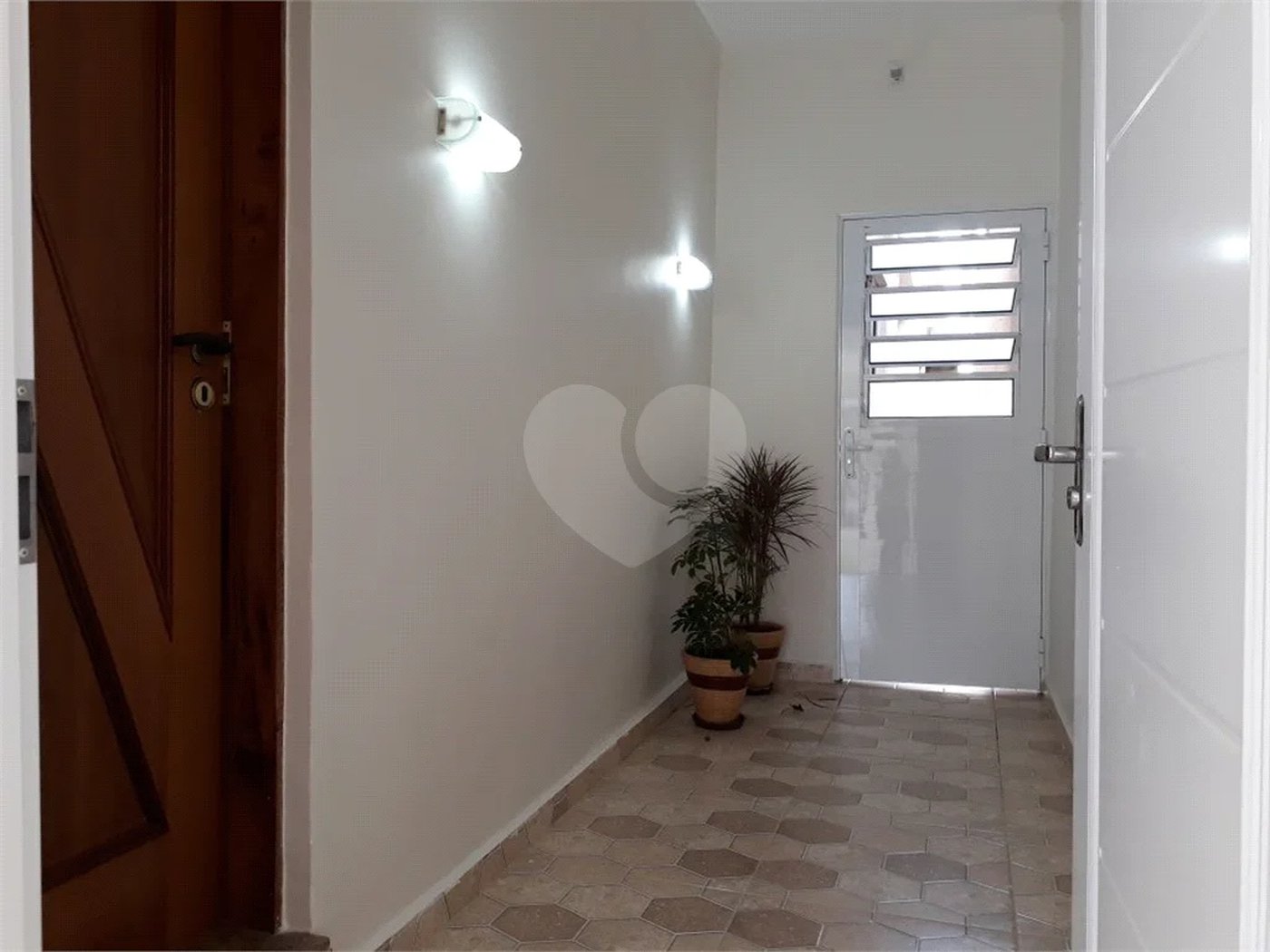 Sobrado á venda 222m² 3 quartos na região do metrô Guilhermina Esperança, Penha