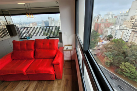 Apartamento de 2 quartos mobiliado à venda no Paraíso