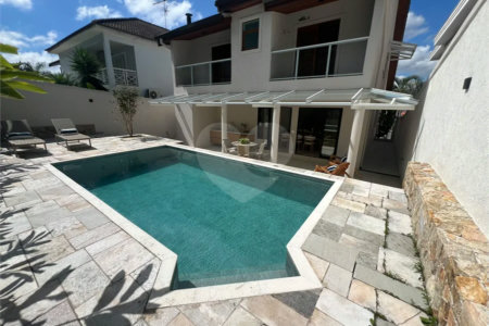 Casa à venda com 4 suítes no condomínio Alphaville 3, Santana de Parnaíba - SP