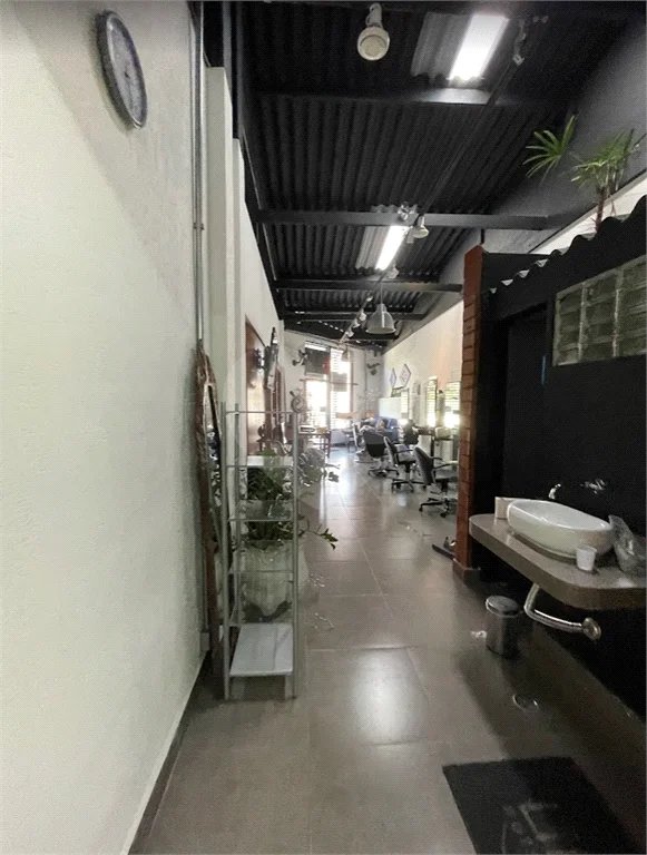 Excelente Salão Comercial para locação com 80m², localizado no Parque Renato Maia, Guarulhos, SP.
