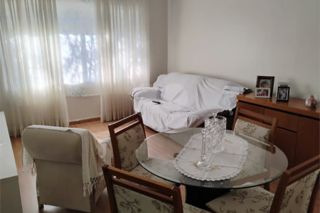 Vende-se apartamento no Jardim Aeroporto com 03 dormitórios