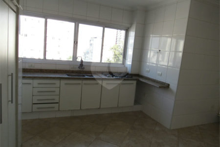 Linda Cobertura na Região de Campos Elíseos - 4 dormitórios (3 suítes). 5 Banheiros