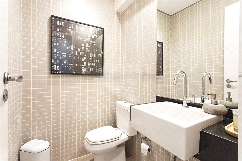 Apartamento Vila Nova Conceição 153M2, 2 suítes, 2 vagas para locação ou venda, porteira fechada