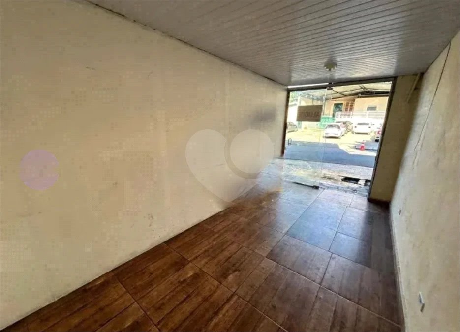 Prédio Comercial e Residencial à Venda — Residencial Burck - Louveira - SP