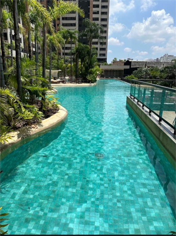 Apartamento no Brás repleto de lazer com 50 m² com 2 dormitórios e 1 vaga, Estuda Permuta