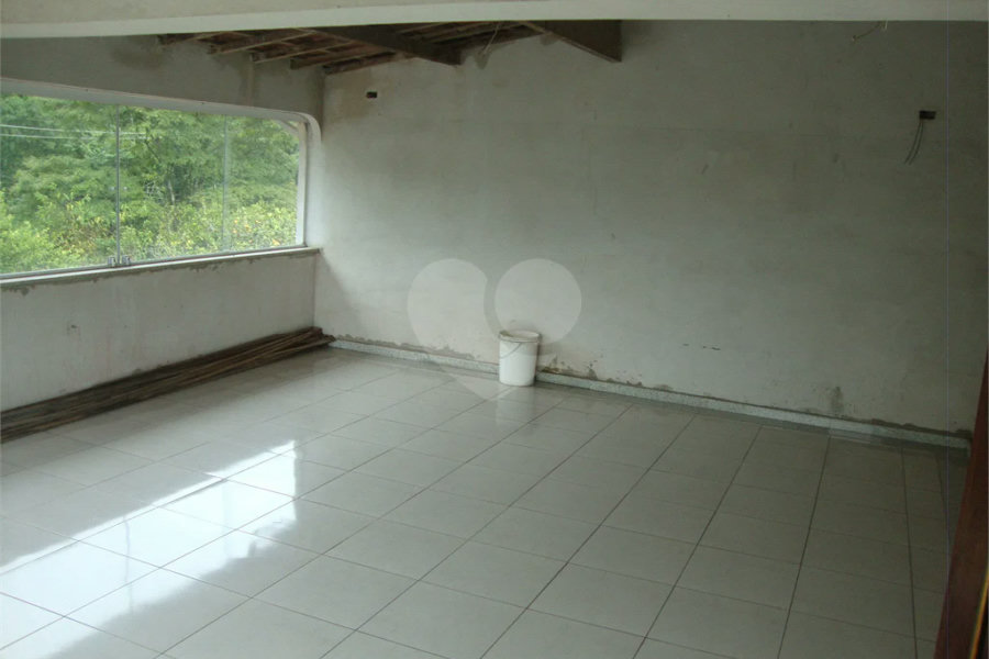 Chácara à venda com 5 quartos, sendo 2 suítes, em Jardim Arujá, Arujá, SP
