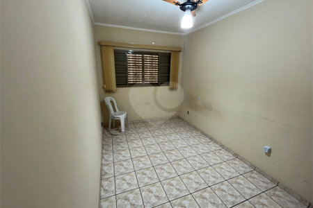 Casa á venda no Jardim Hikare