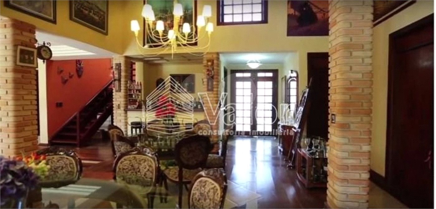 Casa em condomínio fechado