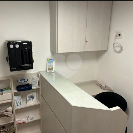 Sala Comercial ideal para clinicas e próximo ao metrô.