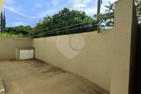 Casa à Venda de 3 dormitórios em São Carlos, no bairro Parque Santa Marta
