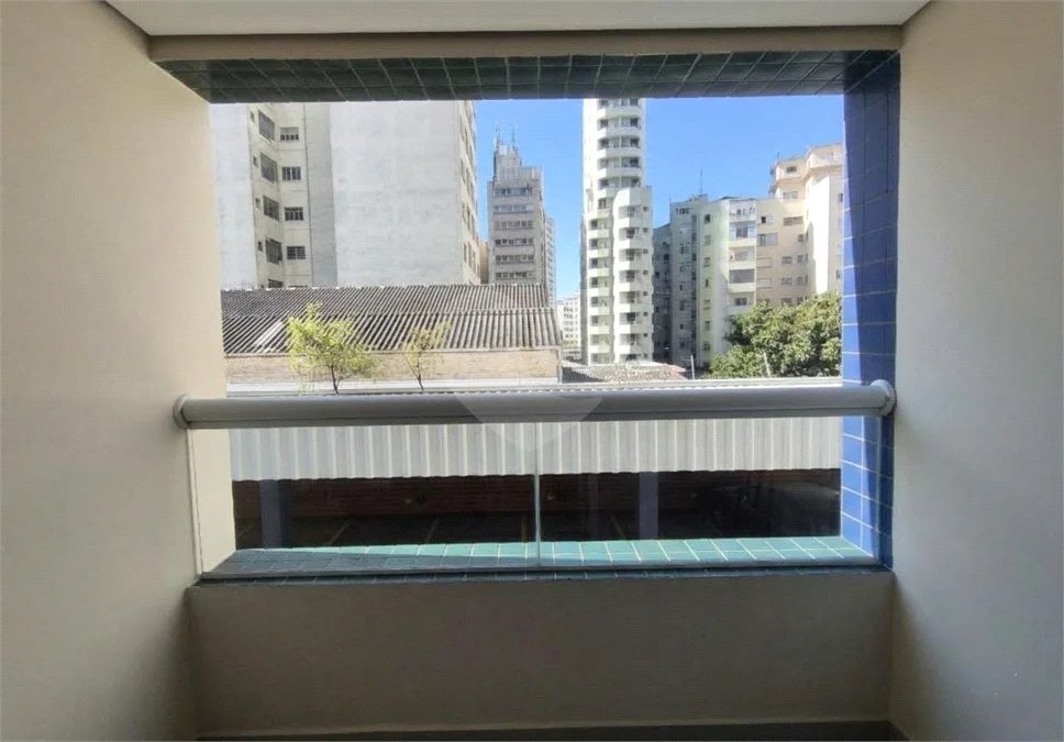Apartamento 2 quartos, sacada e vaga em Santa Cecília