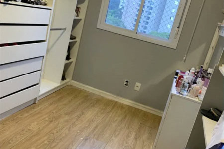Apartamento à venda com 1 quarto em Parque Reboucas, São Paulo, SP