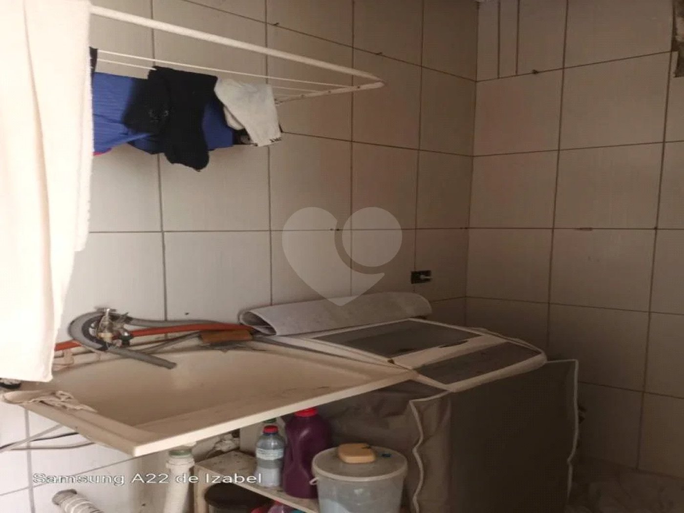 Terreno grande com 2 casas em São Paulo! Casas bem arejadas.