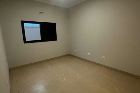 Casa à venda com 3 quartos, sendo 1 suíte,  no condomínio Terra Ville, Três Lagoas - MS