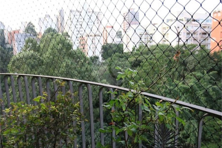 OPORTUNIDADE APTO COM 166 METROS NO PANAMBY ACEITA PERMUTA P/ APTO 100 METROS
