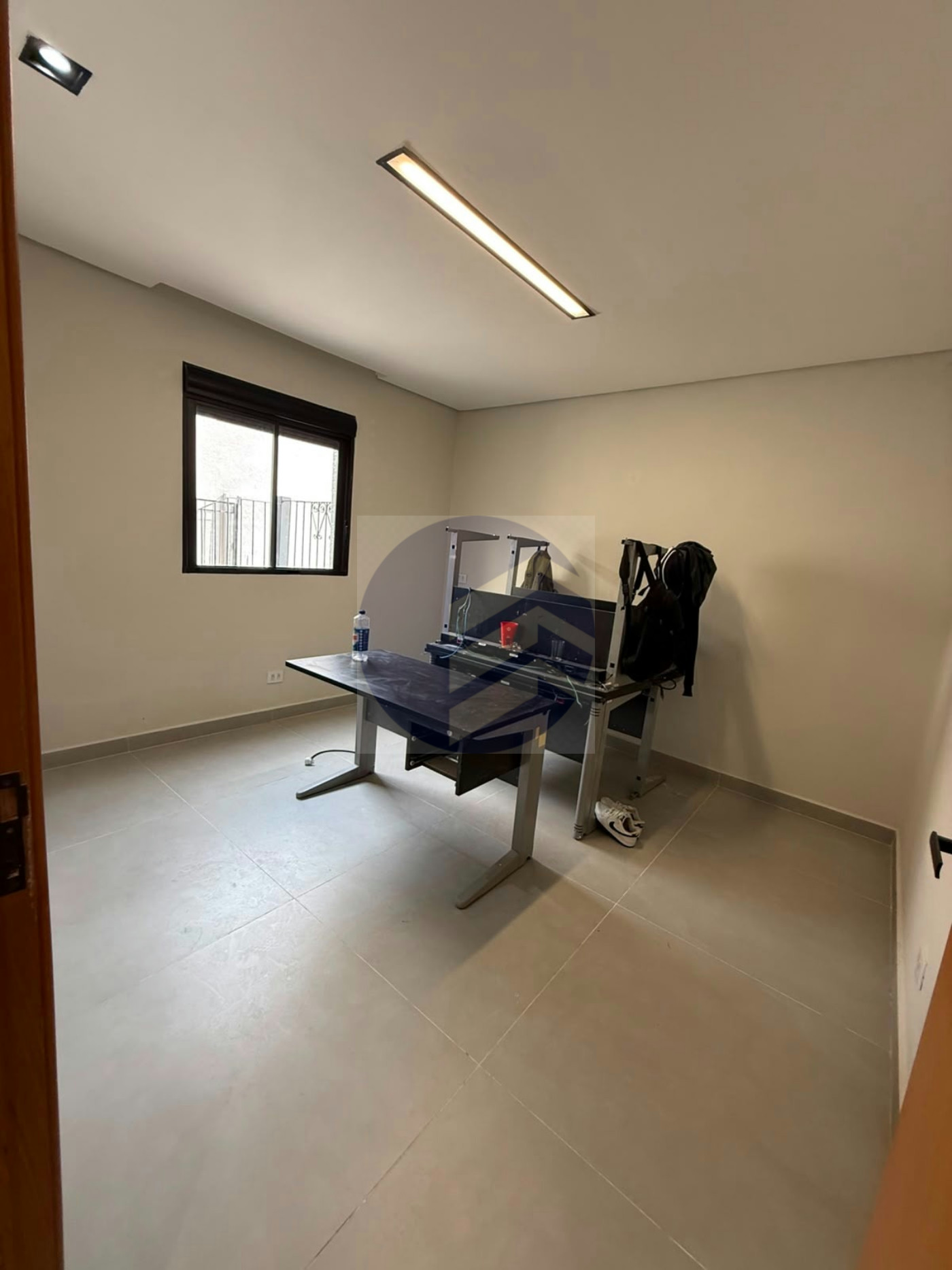 Sobrado à venda com 6 quartos em Vila Universitária, São Paulo - SP