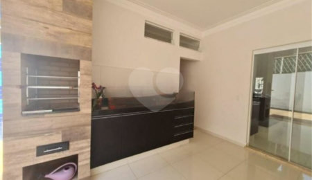 Casa à venda com 3 quartos, sendo 2 suítes,  no condomínio Bosque São Carlos, São Carlos - SP