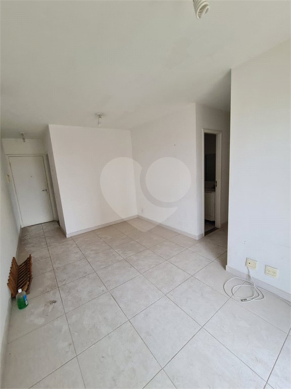 Apartamento à venda com 65m² -Cambuci