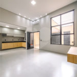 Indaiatuba - Jardim Bom sucesso - Área total: 150m² - Área construída: 115m² - 3 dormitórios sendo 1 suíte com armário planejado;Sala para dois ambientes; Banheiros com box gabinetes e espelhos; Área gourmet com churrasqueira a carvão e móveis planejados; Lavanderia coberta; Ar condicionado na sala