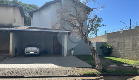 Casa à venda com 4 quartos, sendo 1 suíte, no condomínio Grand Ville, São Carlos - SP