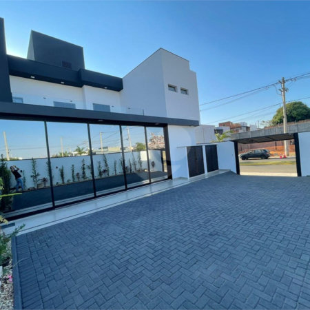 Sobrado de Luxo de Alto Padrão em Ibaté