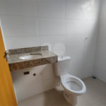 Casa térrea em Atibaia com 3 suítes, sala 2 ambientes, 2 vagas garagem, excelente localização, pronta para morar