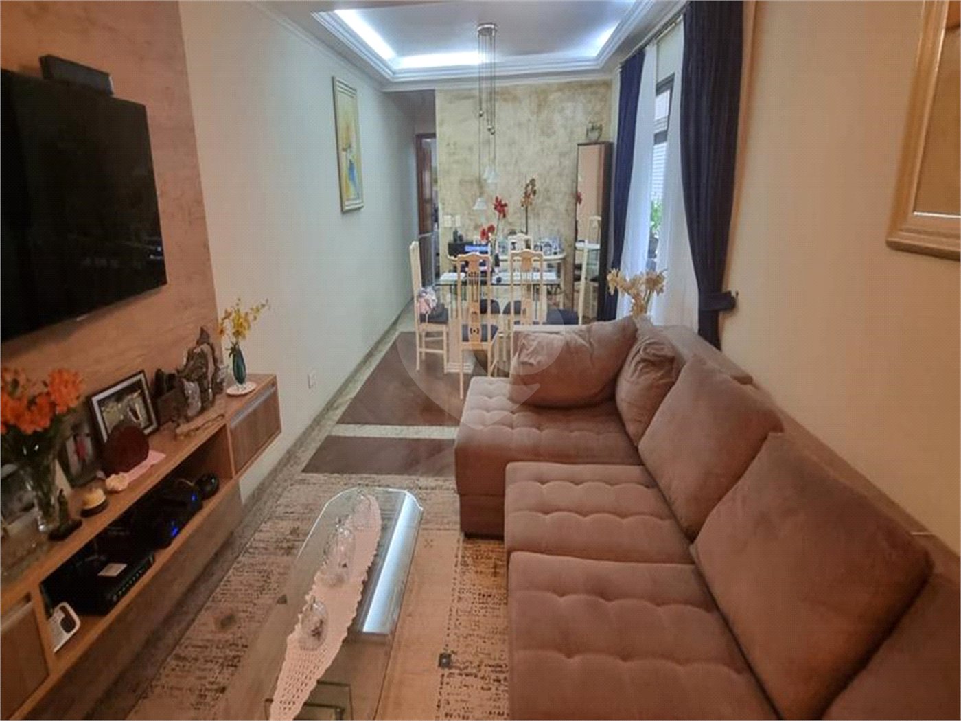 Sobrado à Venda na Aclimação - 150 m² - 2 Salas, 3 Dorms, 2 Vagas.