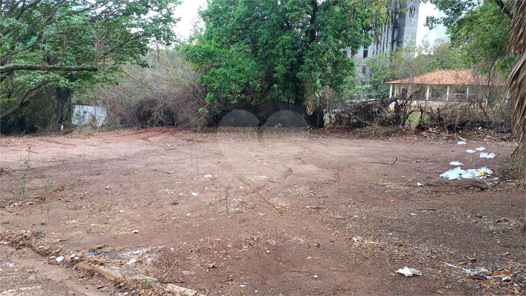 Terreno de 4600 m²