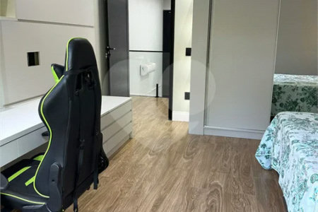 Condomínio London Park – Indaiatuba/SP - Uma casa simplesmente encantadora, em uma das posições mais desejadas do Condomínio London Park, com fundo para a mata, proporcionando privacidade, tranquilidade e uma conexão incrível com a natureza. Terreno: 318,12 m² - Área construída: 265,09 m²