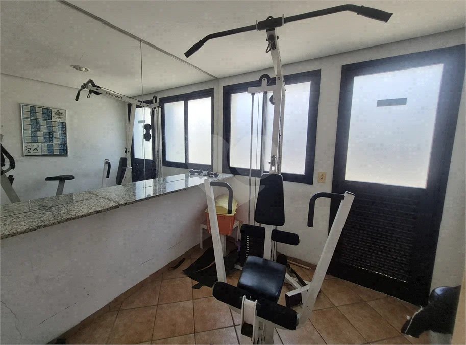 Apartamento 2 quartos, sacada e vaga em Santa Cecília