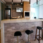 Casa de Alto Padrão em Condomínio com 4 suítes.