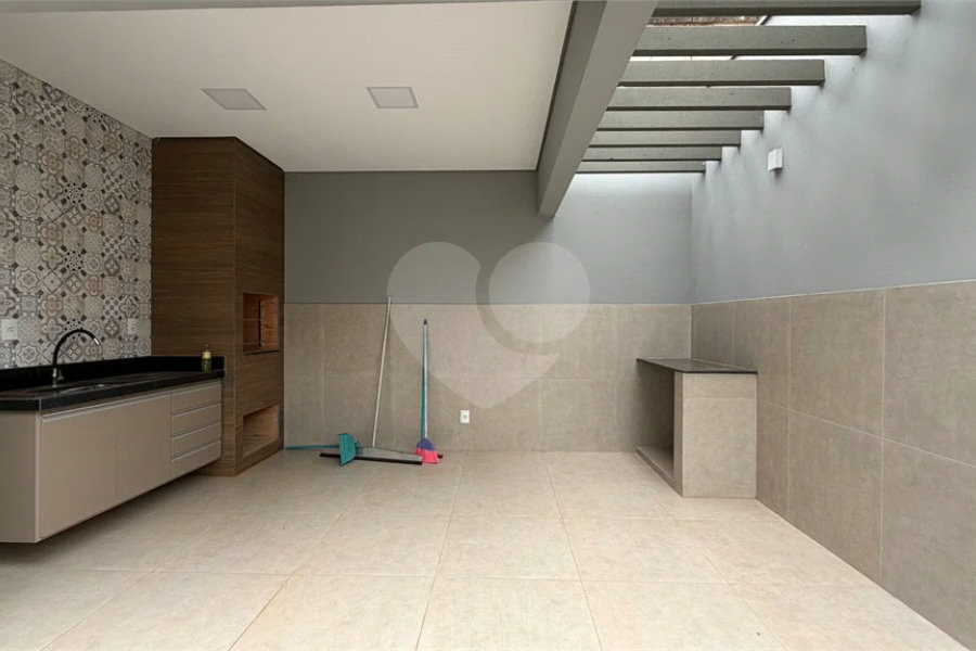 Casa à venda ou para alugar com 3 quartos, sendo 1 suíte,  no condomínio Residencial Mônaco, Piracicaba - SP