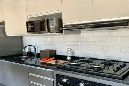 Apartamento mobiliado - 300 metros da estação Liberdade