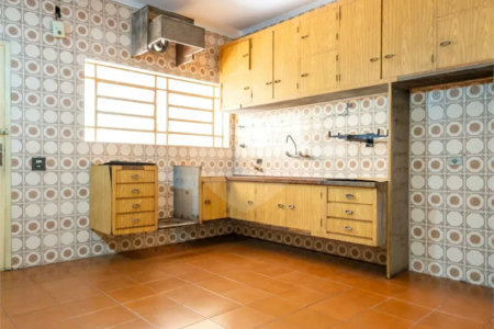 Casa com 150m², 4 quartos, 3 vagas, disponível para locação na Vila Clementino