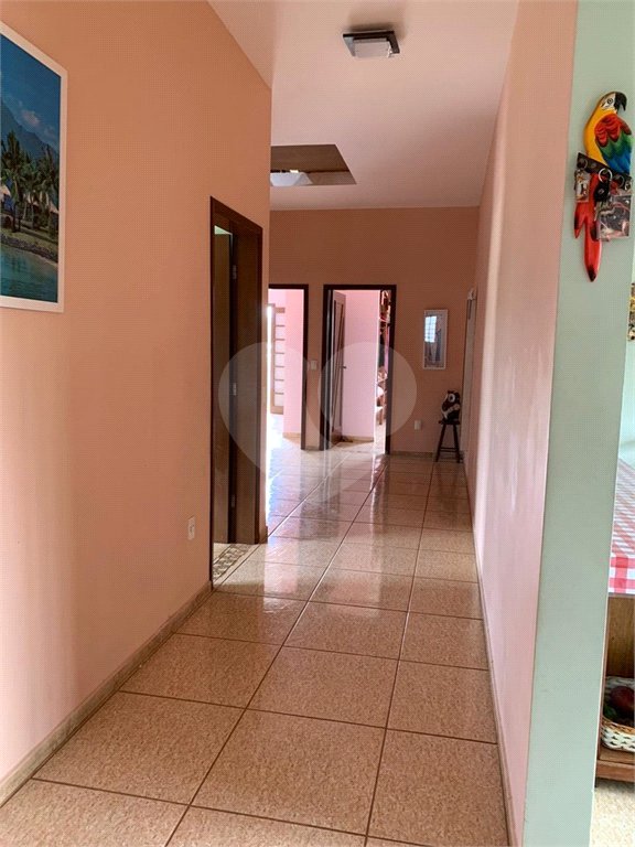 Casa ampla à venda no Vale das Flores em Atibaia