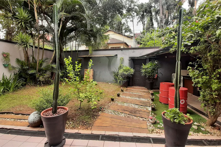 Vende-se Casa incrível no Jardim Prudência!